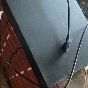 Xbox One X *full price gets wireless headphones*